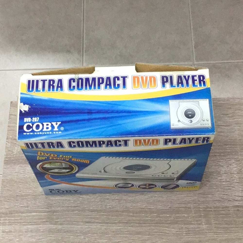 NEW COBY ULTRA COMPACT DVD PLAYER/CD/MP3PLAYER - Picture 4 of 14